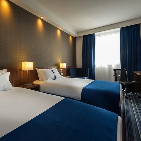 Hotel Express Centre By Ihg