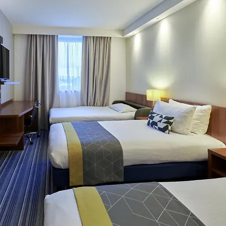 Hotel Express Centre By Ihg 3*