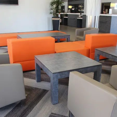 Hotel Express Centre By Ihg