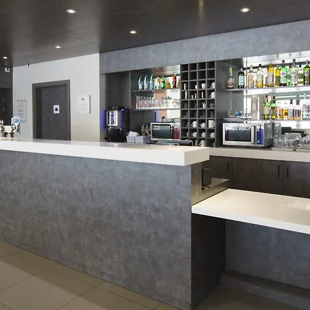 Hotel Express Centre By Ihg 3*