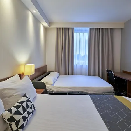 Express Centre By Ihg Hotel