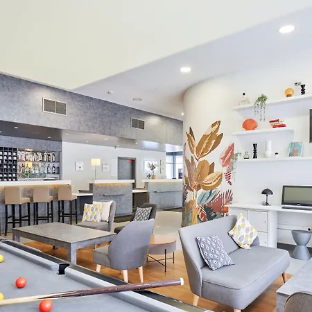 Express Centre By Ihg