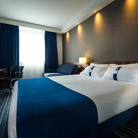 Hotel Express Centre By Ihg 3*