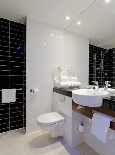 Hotel Express Centre By Ihg