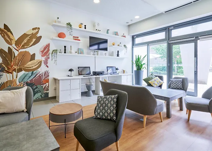 Express Centre By Ihg