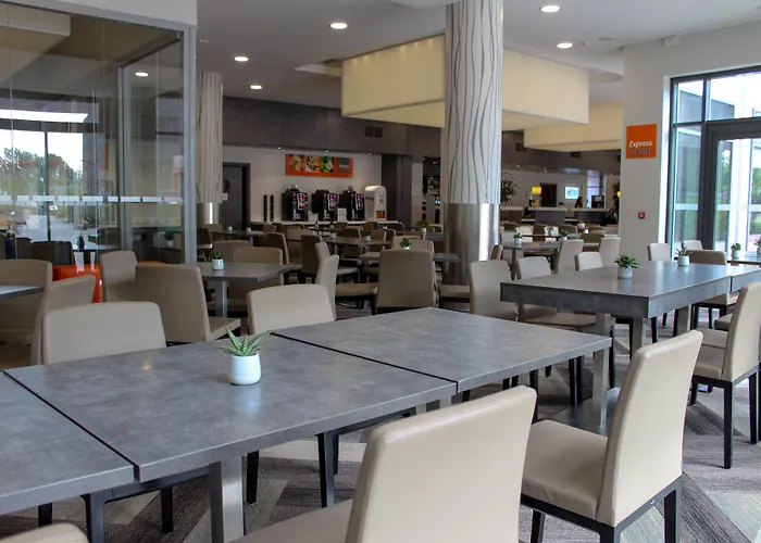 Express Centre By Ihg 3*