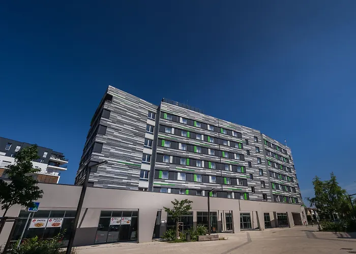 Express Centre By Ihg 3*