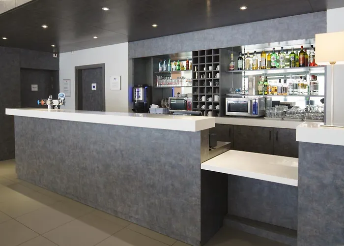 Express Centre By Ihg