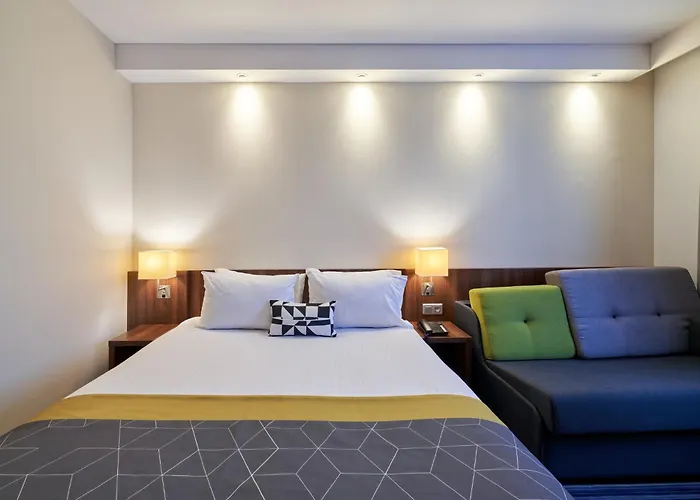 Express Centre By Ihg Hotel