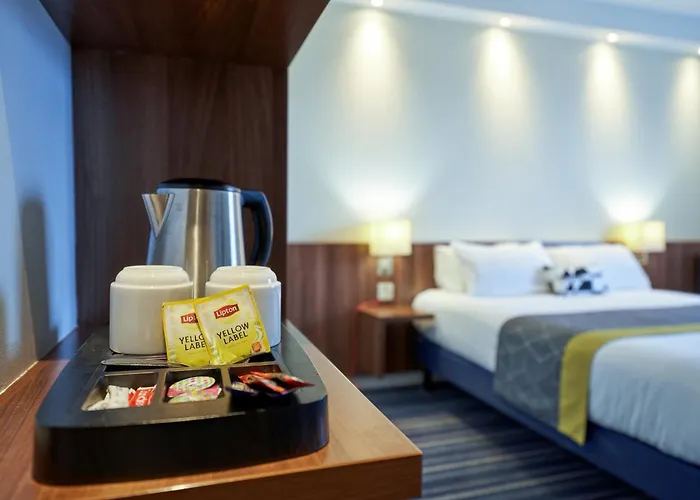 Hotel Express Centre By Ihg