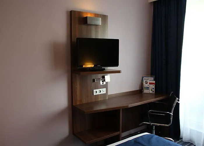 Express Centre By Ihg Hotel