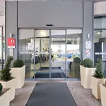 Hotel Express Centre By Ihg 3*