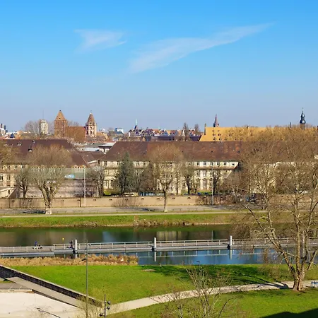 ホテル ホリデイ エクスプレス センター 3*