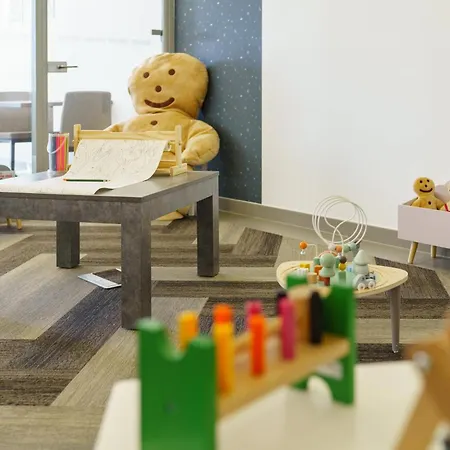 ホテル ホリデイ エクスプレス センター