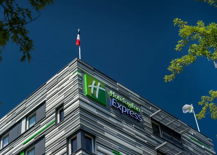 Hotel Express Centre By Ihg 3*